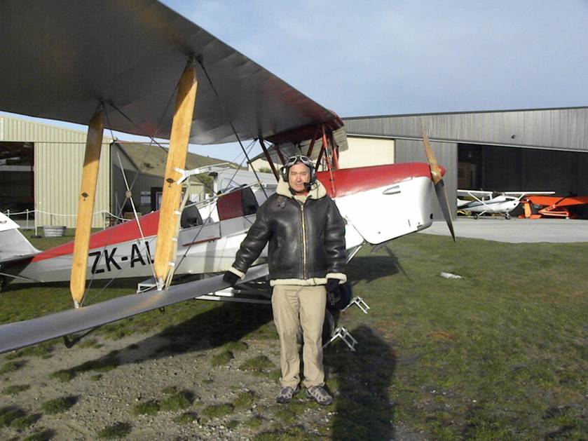 2009_0101TigerMoth0130.JPG