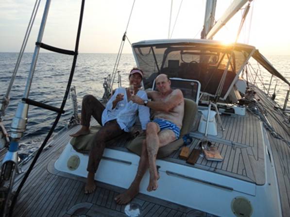 DSC02248 Aft deck sundowners.jpg