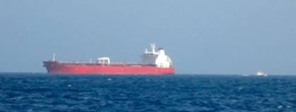 DSC02241 shipping through the strait.jpg