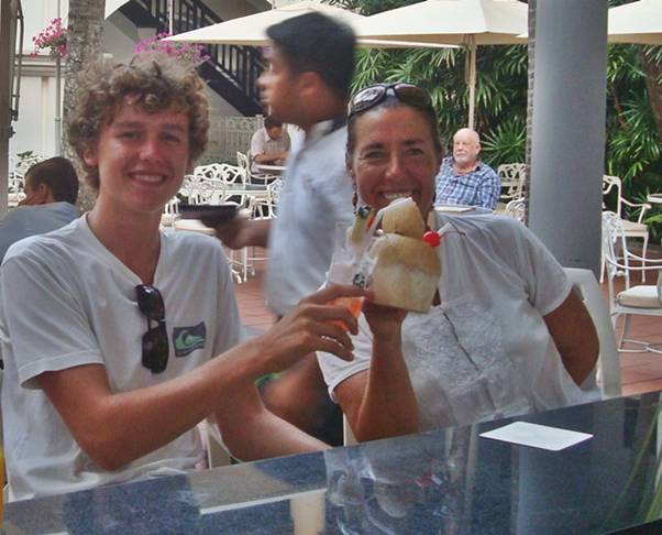 DSC07760 Singapore Sling.JPG