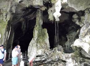PA300270 Stalagtite.JPG