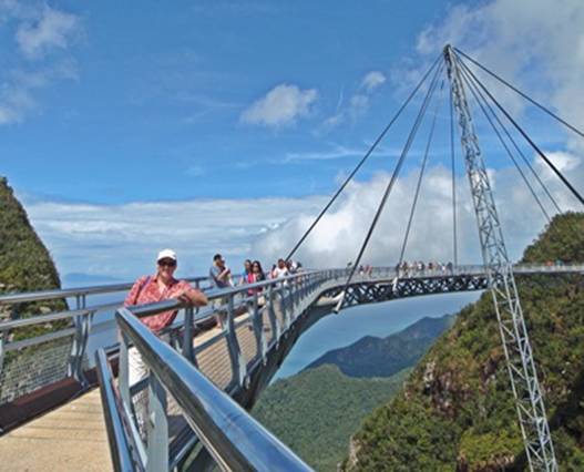 PB180660 bridge walk.JPG
