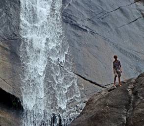 PA300304 Waterfall.JPG