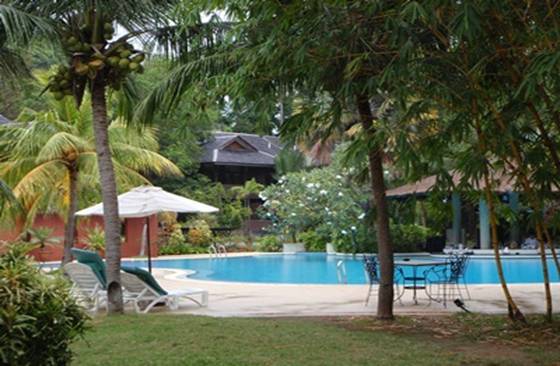 PA310350 Rebak resort.JPG