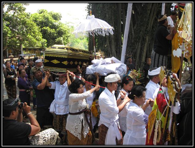 Description: Description: C:\Users\Cheryl\Desktop\Indonesia\Bali Creamation\IMG_0312.JPG