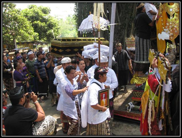 Description: Description: C:\Users\Cheryl\Desktop\Indonesia\Bali Creamation\IMG_0311.JPG