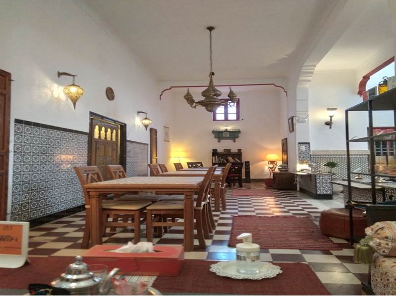 A picture containing indoor, area, furniture, cluttered

Description automatically generated