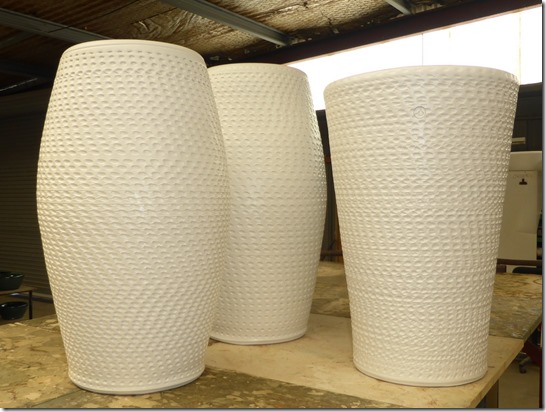 bl white pots