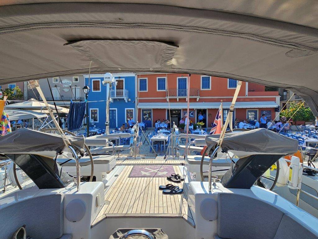 A picture containing outdoor, boat, ship, vehicle

Description automatically generated